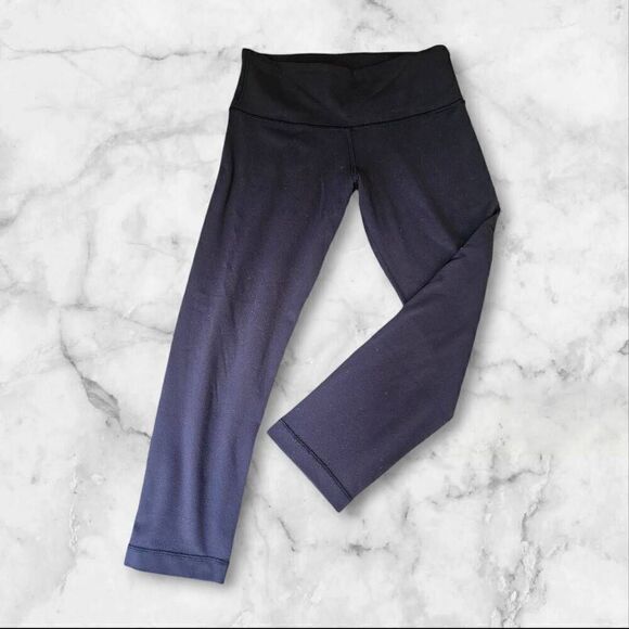 Lululemon Dark Navy Blue Wunder Under 20" - Picture 1 of 2